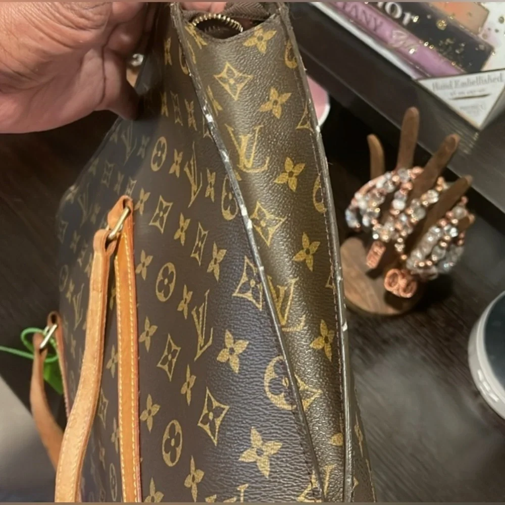 LOUIS VUITTON Brown Babylon Monogram Tote w/Dust Bag, Authentic. EUC